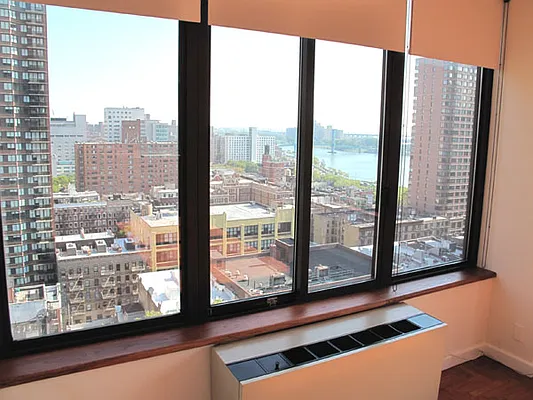 Rented by Rich Associates Real Estate LLC | media 17