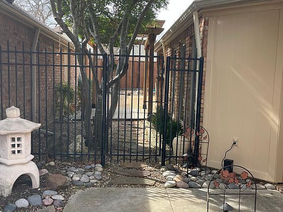 2nd image of 1949 San Miguel Dr