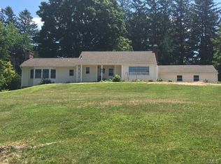 21 West St, Newtown, CT 06470