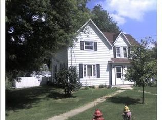 501 S 3rd St, Malta, IL 60150