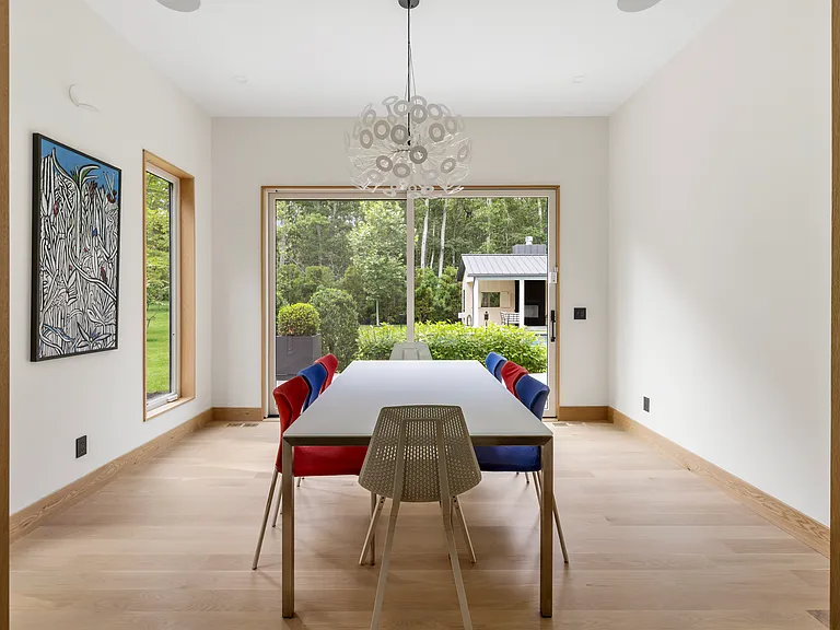 19 Hillside Ave — Photo 10
