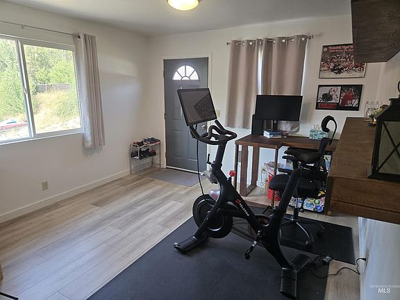 4th image of 12544 Laqa Vista Ave