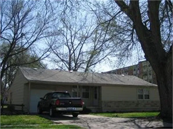 705 Maple St, Shenandoah, IA 51601
