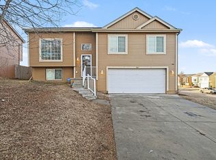 7429 Potter St, Omaha, NE 68122