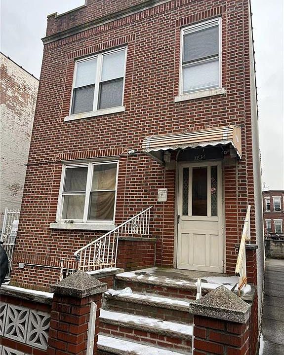1st image of 189 Bay 22nd St