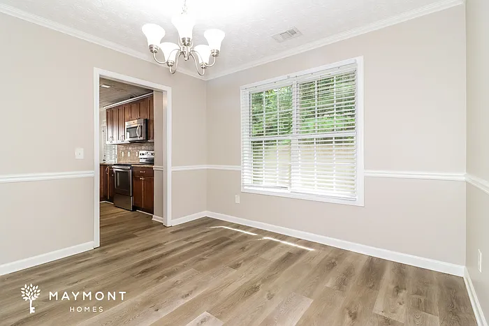 700 Castlebrooke Dr — Photo 5