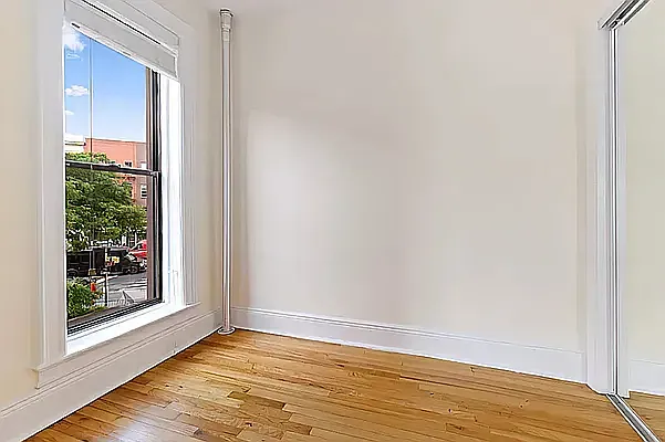 Rented by The Agency | media 4