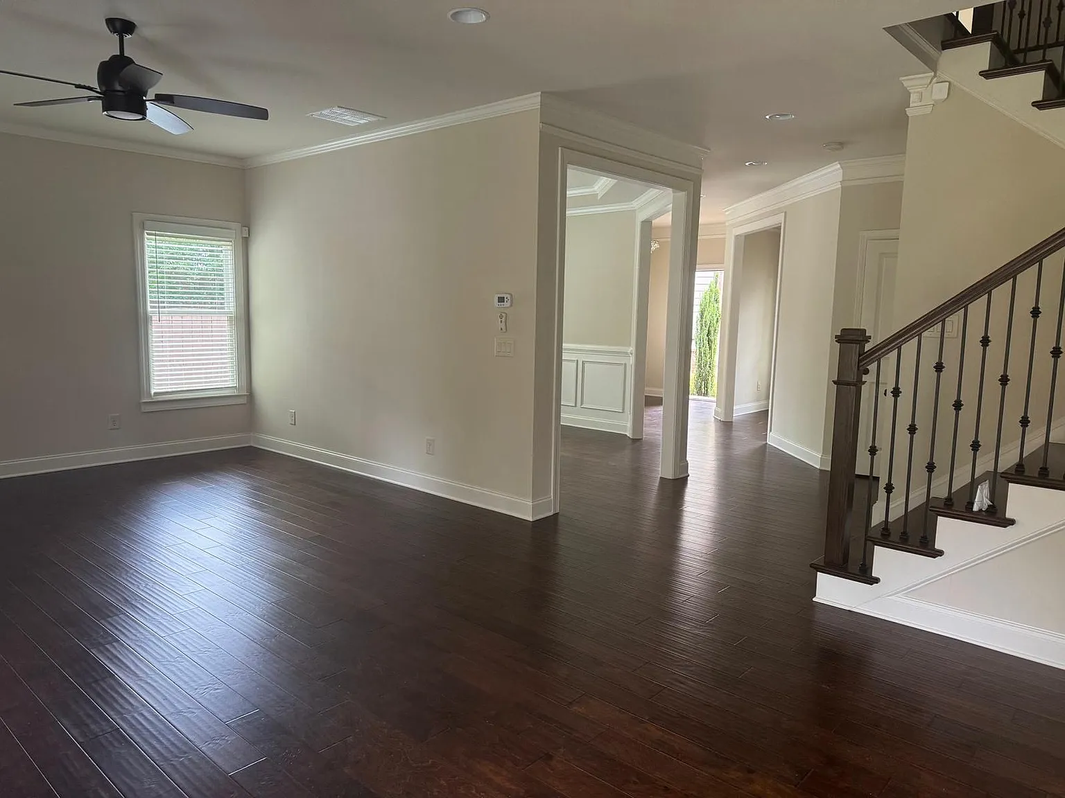 4 bed, 3.5 bath, 2850 sqft, $2,925 — Photo 3