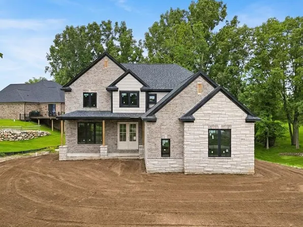 3701 Stallion Way, Commerce Township, MI 48382