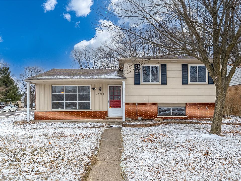 1st image of 20280 Melvin St