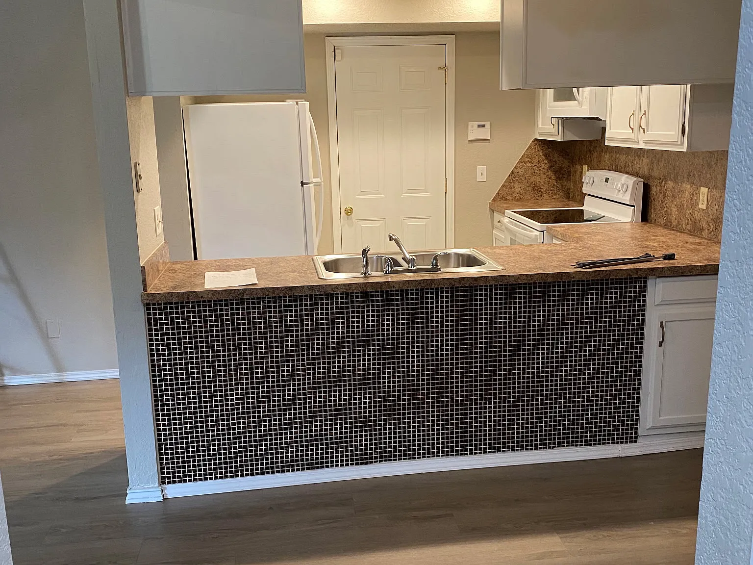 2 bed, 1221 sqft, $1,350 — Photo 1