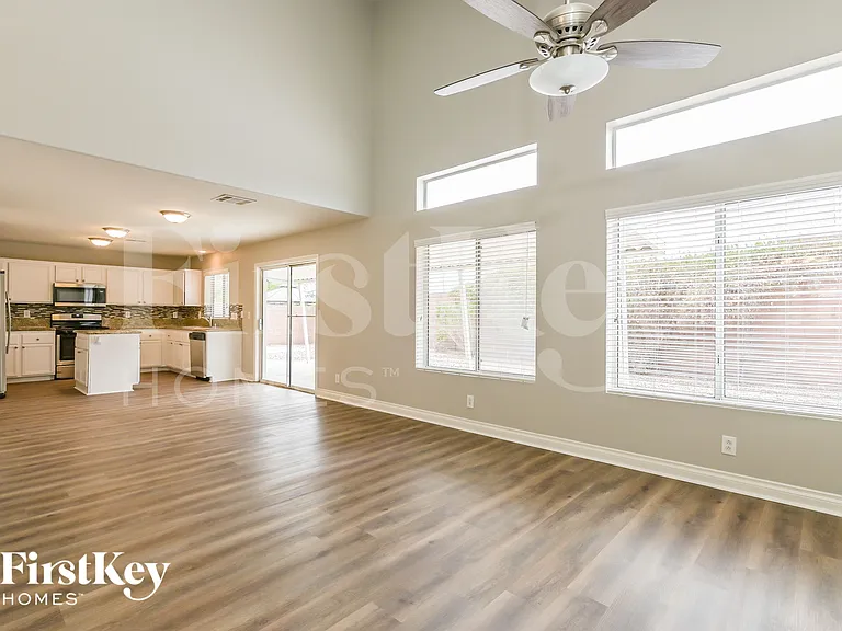 1573 Alpine Hills Ave — Photo 10