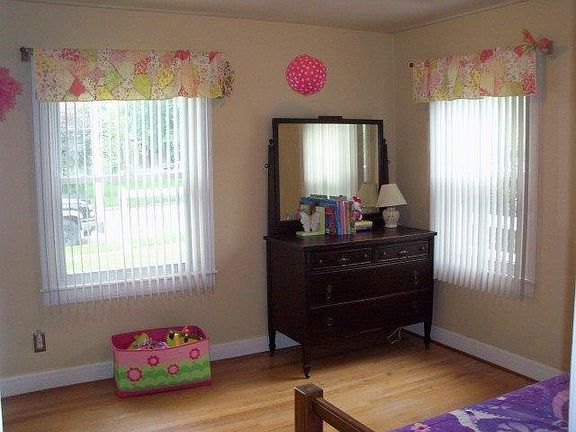 5th image of 1703 Courtney Ave