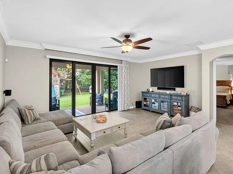 9062 Gulf Cove Dr — Photo 27