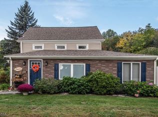 49 Morsetown Rd, West Milford, NJ 07480