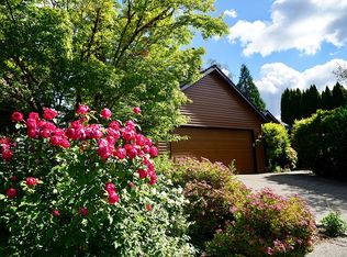 5585 NW Peregrine Pl, Portland, OR 97229