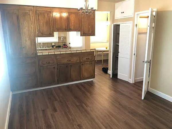 320 Watson St — Photo 11