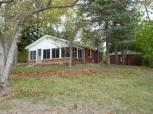 7058 Division Ave, Delton, MI 49046