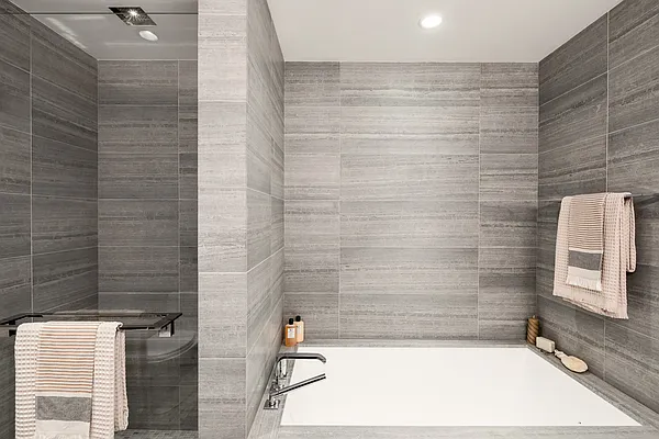 Sold by Extell Marketing Group | media 9