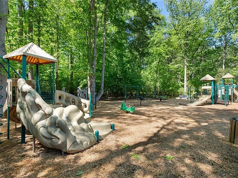168 Highgrove Dr — Photo 68