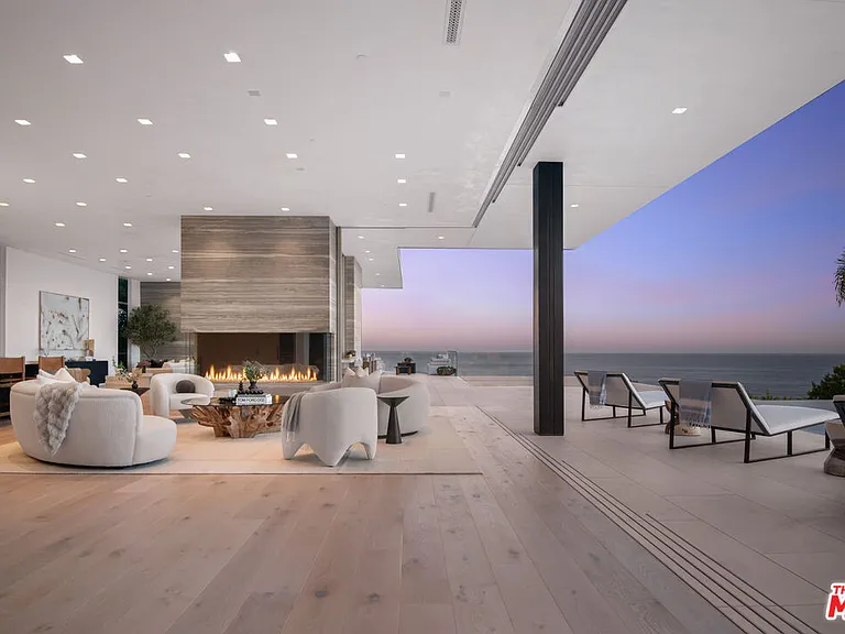 26946 Pacific Coast Hwy — Photo 2
