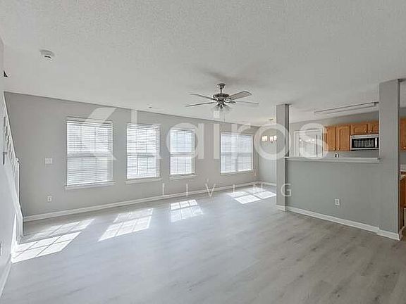 5th image of 6128 Hickory Lane Dr