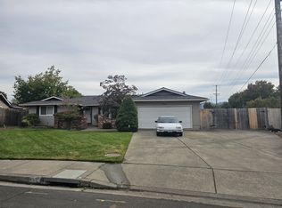 3058 Lazy Creek Dr, Medford, OR 97504