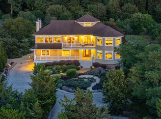 790 N Sea Dr, Southold, NY 11971