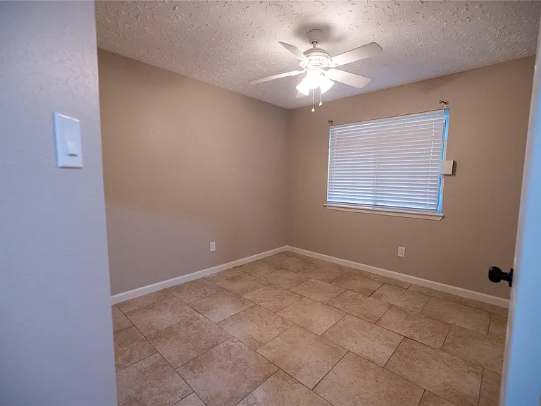 10323 Lone Brook Dr — Photo 7