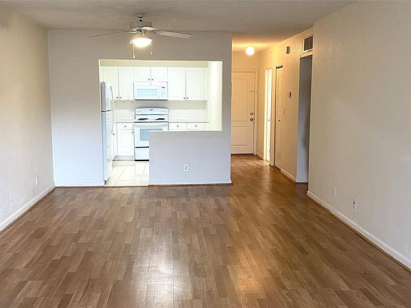 5th image of 760 SE 2nd Avenue #G204