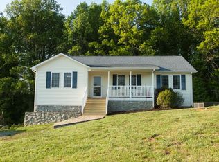 174 Cornfield Ln, Appomattox, VA 24522