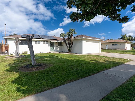 3rd image of 4891 E Rialto Ave