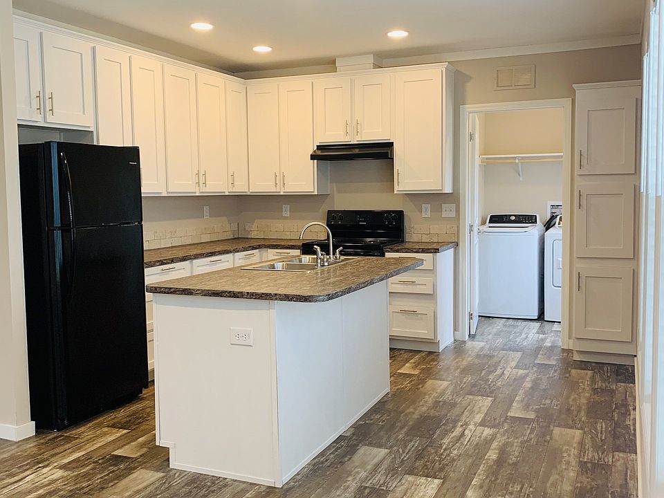 2nd image of 7600 Daffan Ln #674