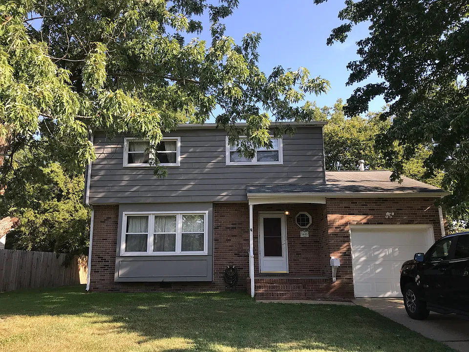1405 Dorene Ct