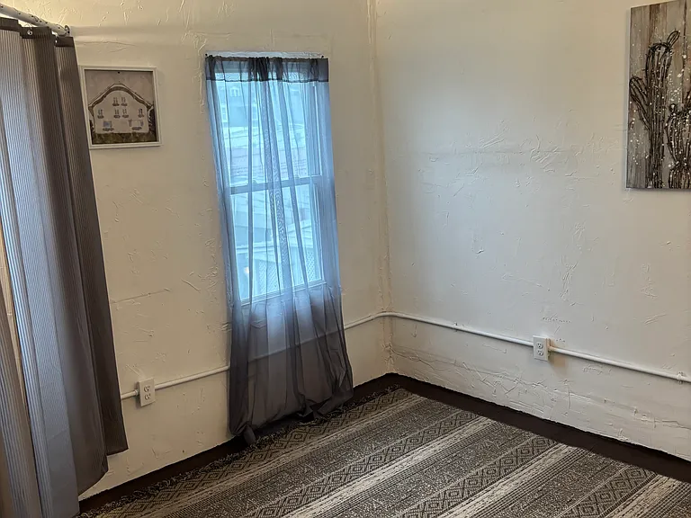 1304 Market St — Photo 32