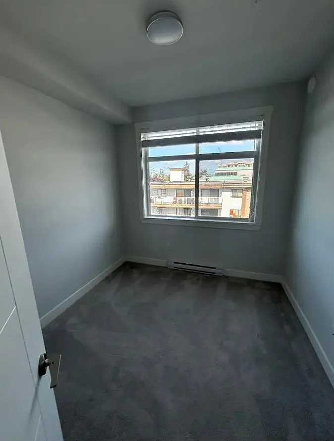 2 bed, 1000 sqft, $2,400 — Photo 1