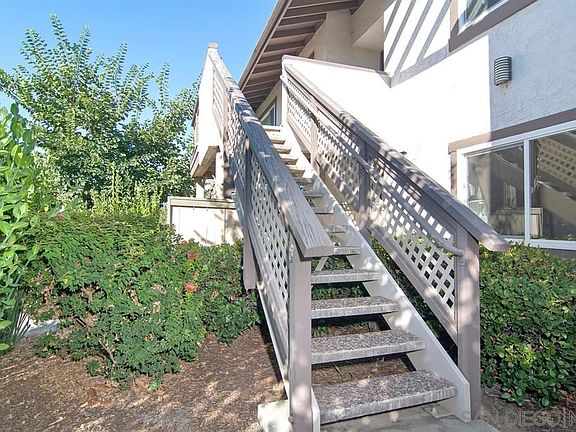 3rd image of 10263 Bell Gardens Dr Unit 6