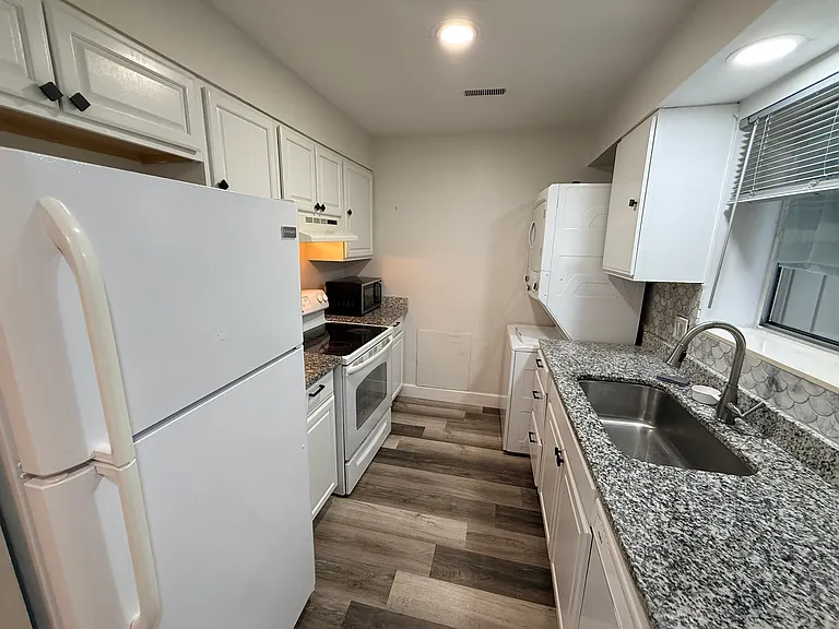 1636 Mars Hill Dr — Photo 17