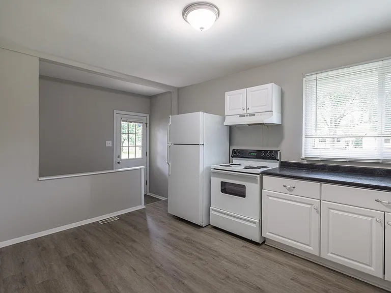 3008 Oriental Dr — Photo 5