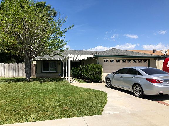 2nd image of 3972 Aspen Ln