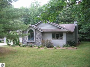 5076 Huron Breeze Dr, Au Gres, MI 48703