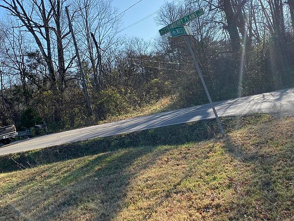 4th image of 7636 Strawberry Plains Pike
