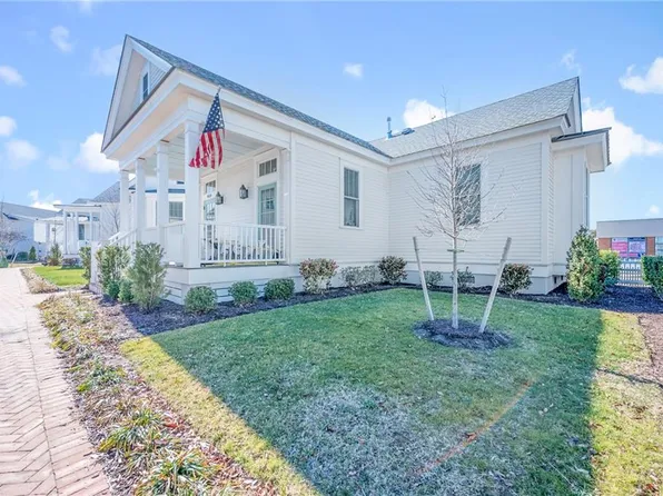 9529 23rd Bay St, Norfolk, VA 23518