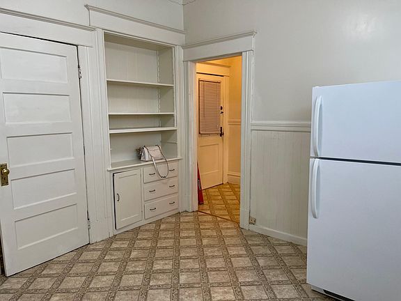 5th image of 495 Francisco St #B