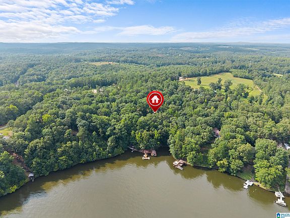 4th image of 487 Poplar Pl