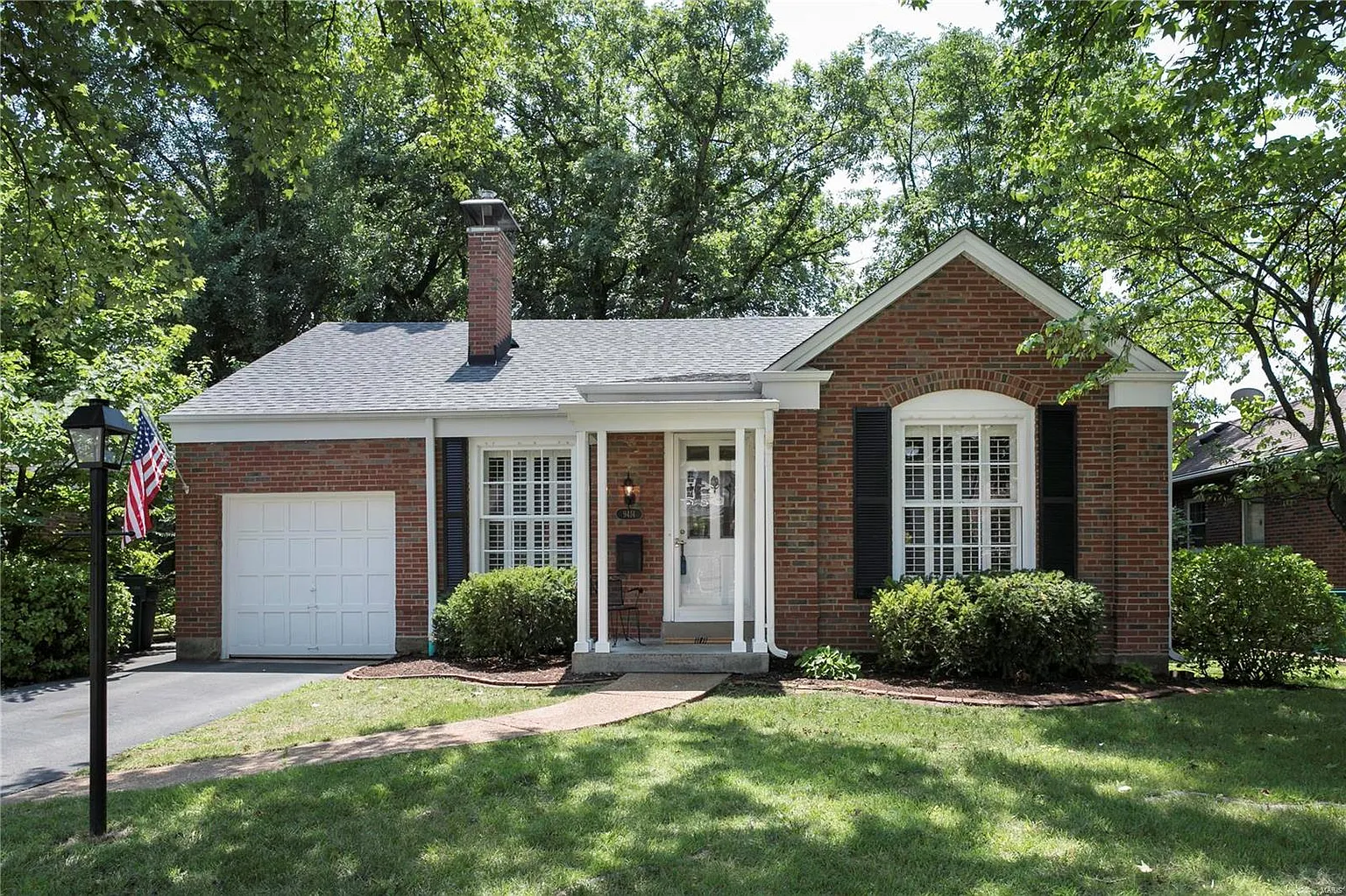9414 Parkside Dr photo 1
