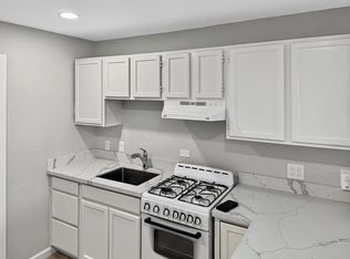 4483 Bond St, San Diego, CA 92109