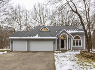 51363 Crooked Oak Dr, Granger, IN