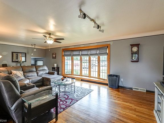 5th image of 7150 Middlebrook Blvd