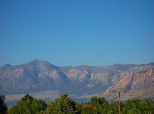 781 E Lavina Dr, South Ogden, UT 84403